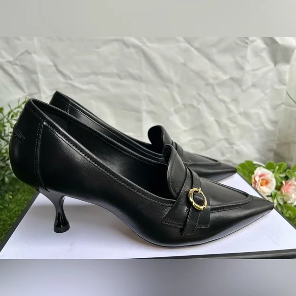 Larroudé women Susan Pump In Black Leather size 8.5 $330 gently used